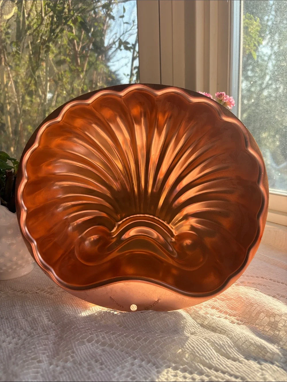 Copper Bundt Cake Pan - Fluted Shell Design